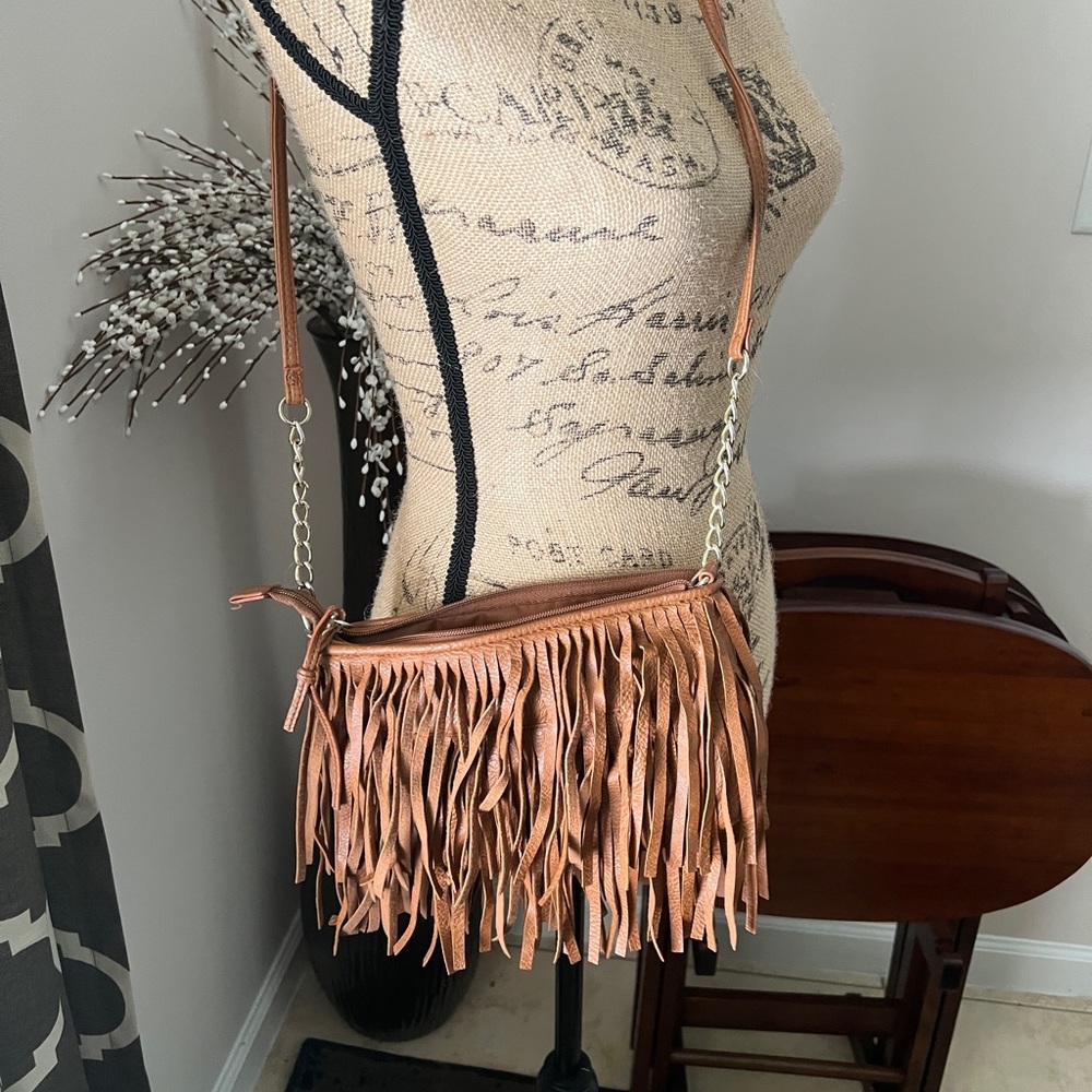 Small fringed bag